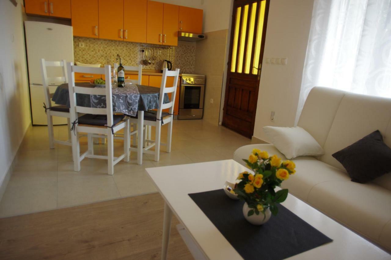 Apartments Sonja Podgora Exterior photo