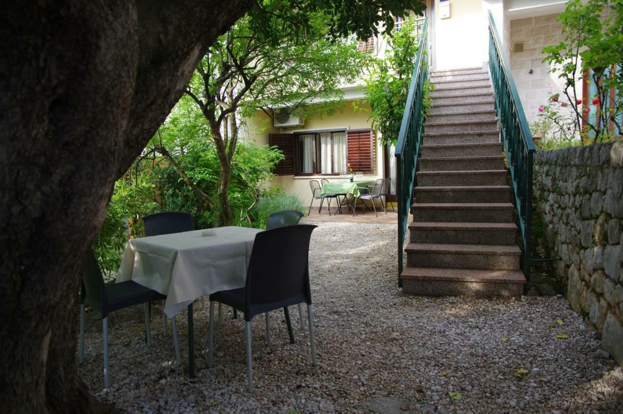 Apartments Sonja Podgora Exterior photo