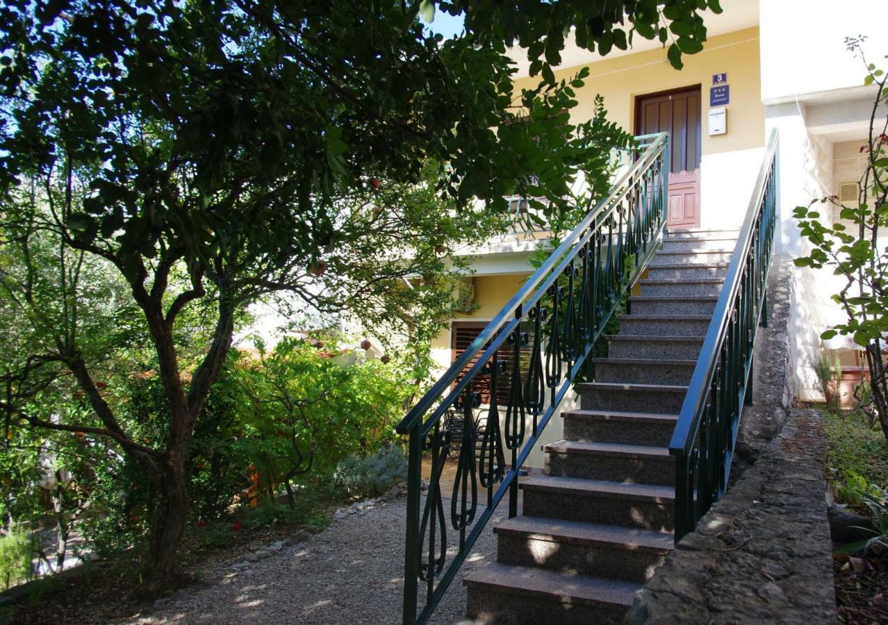 Apartments Sonja Podgora Exterior photo